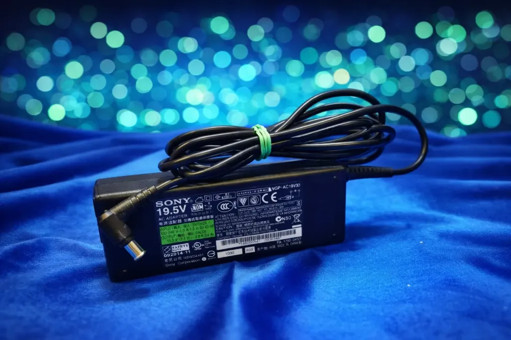 Original Sony Laptop Netzteil 75W (19,5V / 3,9A) – Modell VGP-AC19V33 – Refurbished & Geprüft – Nachhaltige Energie für VAIO & IT
