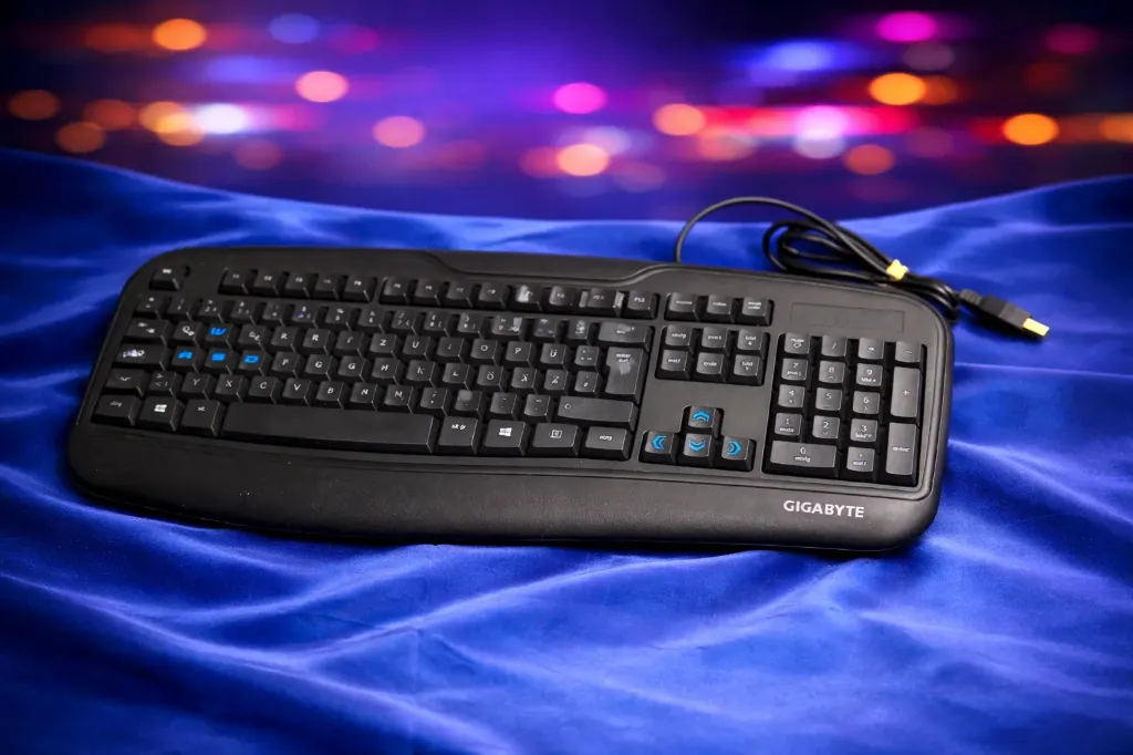 GIGABYTE FORCE K3 Gaming-Tastatur – Maximale Haltbarkeit & Präzision für Gamer