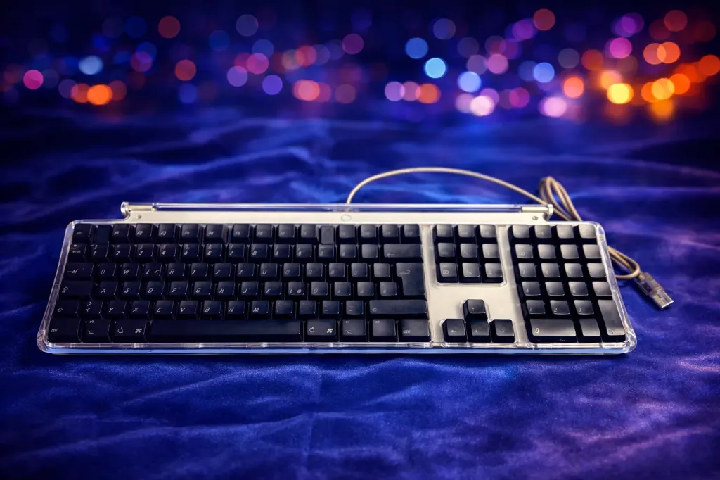 Apple Pro Keyboard (M7803) – Ein Design-Klassiker mit erstklassiger Haptik