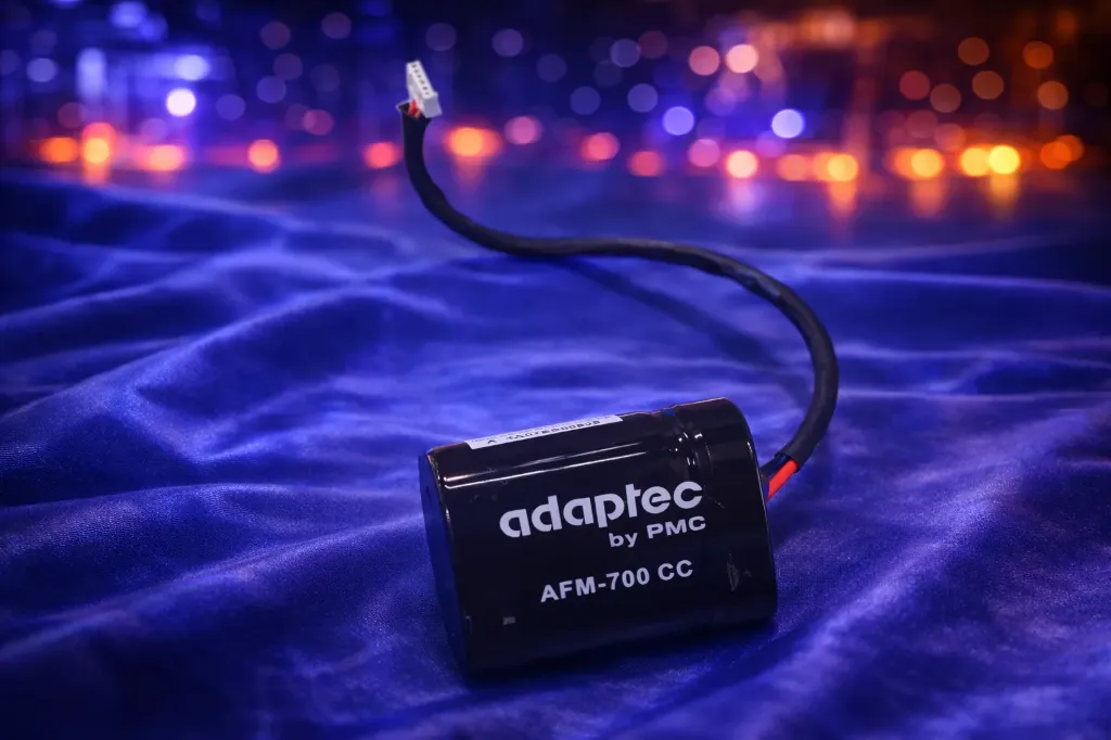 Adaptec AFM-700 Zero-Maintenance Cache Protection (ZMCP) – Maximale Datensicherheit ohne Batteriewartung