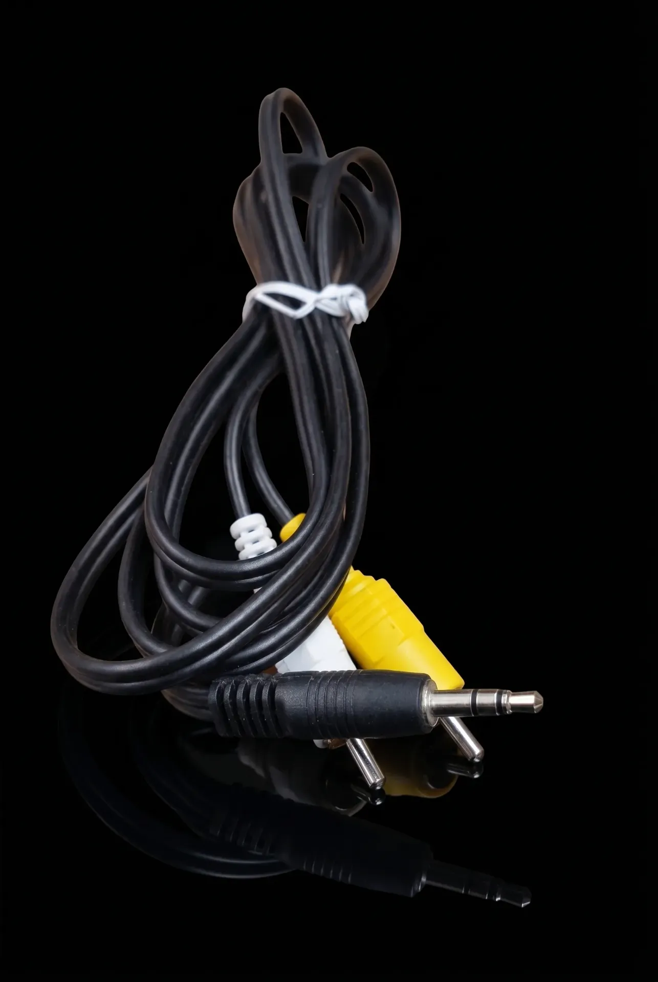Original AV Adapterkabel 3,5mm Klinke auf 2x Cinch (RCA) Audio/Video | Gelb/Weiß | Refurbished